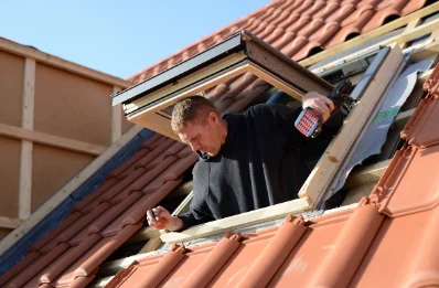 Pose de fenêtres de toit Velux à Lomné